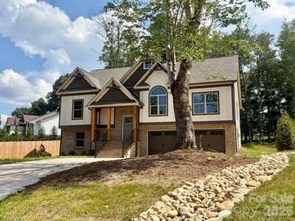 139 Maplewood Court pending home in Maplewood Village, Hudson, NC