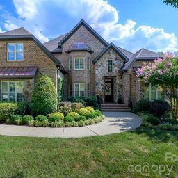 1632 Lookout Circle