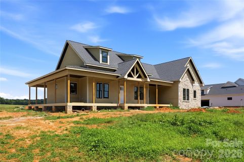 381 New Salem Road active home in Woodstone Acres, Statesville, NC