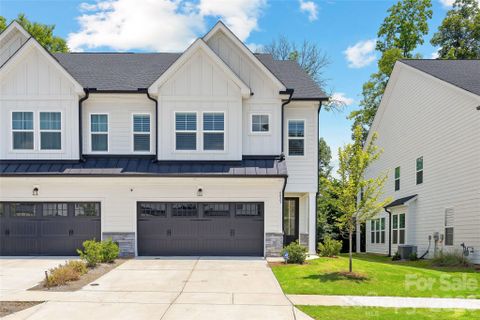 6023 Corbin Woods Court