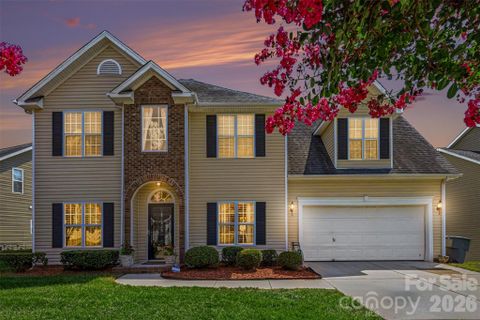 1826 Conifer Circle pending home in Faires Farm, Charlotte, NC
