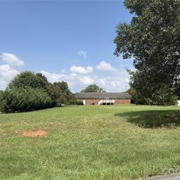 325 Thistle Lane