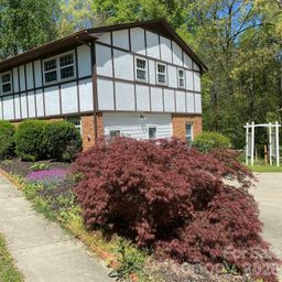 2311 Laurelwood Circle