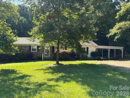 6081 Cambridge Drive pending home in College Park, Harrisburg, NC