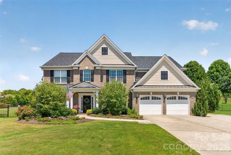 2109 Goddard Way pending home in The Chimneys Of Marvin, Waxhaw, NC