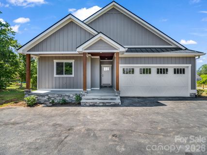 120 Grandview Lane
