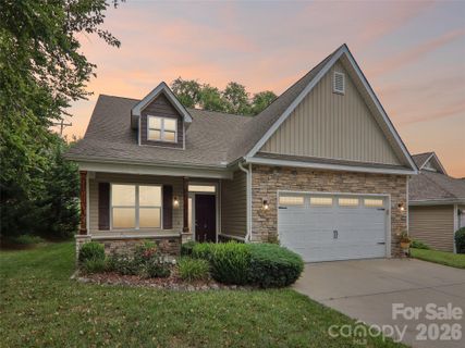 11 Eagle Pointe Way