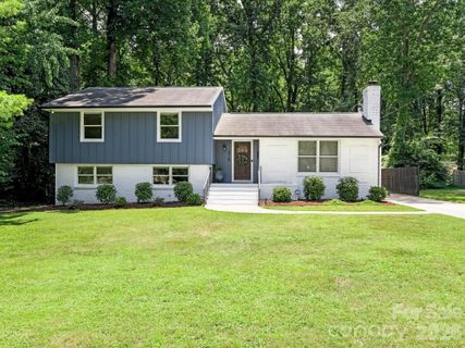 3928 Kitley Place active home in Beverly Woods, Charlotte, NC