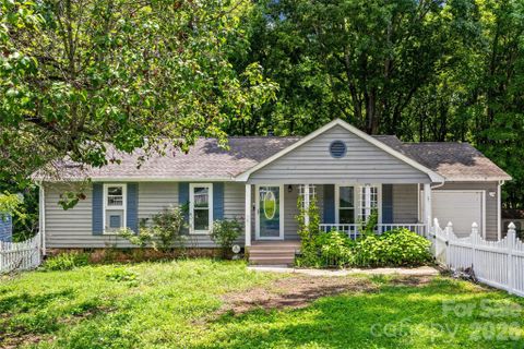 11230 Mallard Crossing Drive pending home in Mallard Crossing, Charlotte, NC