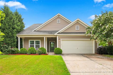 116 Water Ski Drive active home in Hidden Lakes, Statesville, NC