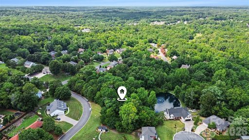 215 Spaniel Drive pending home in Hunters Pointe, Concord, NC