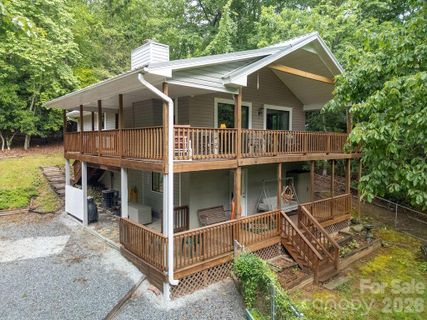 108 Easy Street active home in Summer Hill, Cedar Mountain, NC