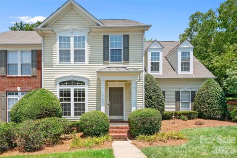 14661 Greenpoint Lane active home in Skybrook, Huntersville, NC
