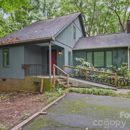 1802 Dogwood Court
