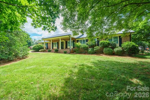 1602 Arden Drive