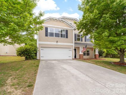 1525 Ladora Drive active home in Dilworth Chase, Charlotte, NC