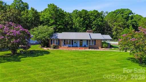 828 Ferry Road