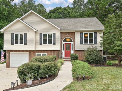Homes in Pebble Creek, Belmont
