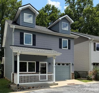 31 English Ivy Road pending home in Leicester Village, Asheville, NC