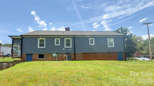 408 Oakdale Street active home in Sunrise Park, Gastonia, NC