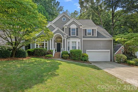 8414 Summerfield Lane active home in Cedarfield, Huntersville, NC