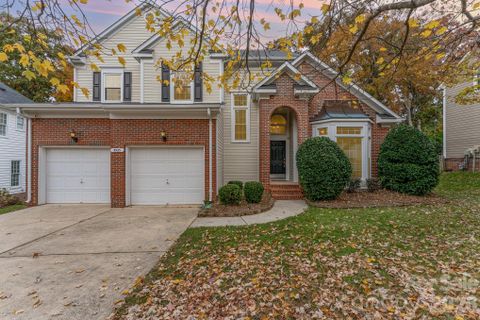 5923 Swanston Drive active home in Highland Creek, Charlotte, NC