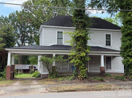 403 S Race Street