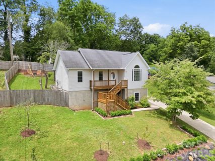 320 Meadowbrook Drive
