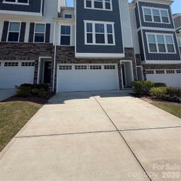 928 Portrush Lane