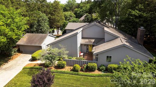 5100 Gamton Court pending home in Carmel South, Charlotte, NC