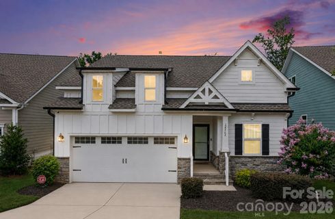 24562 Blue Heron Circle