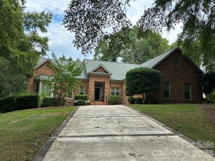 15614 Warm Springs Court active home in Riverpointe, Charlotte, NC