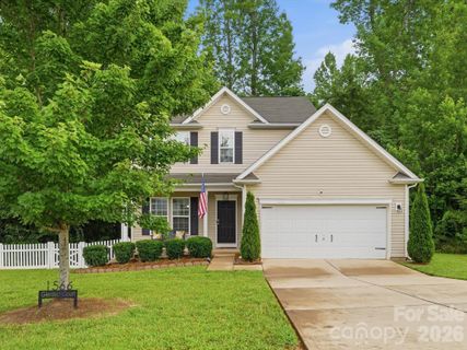 1566 Glenbar Court active home in Irish Downs, Clover, SC