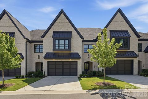 115 Thorncote Place active home in Sutton Hall, Charlotte, NC