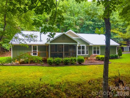 544 Stonehaven Drive