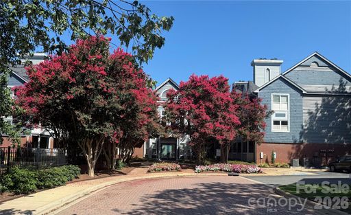525 N Graham Street active home in The Fourth Ward Square, Charlotte, NC