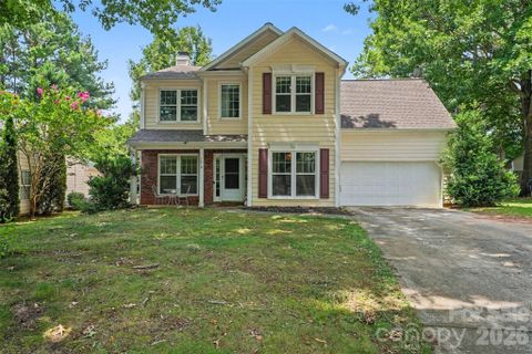 7610 Wynstone Ridge Circle active home in Henderson Park, Huntersville, NC