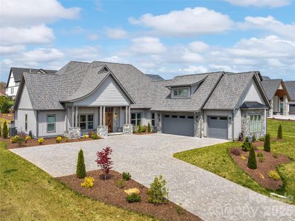 696 Daniel Circle Drive pending home in Mills River Crossing, Mills River, NC