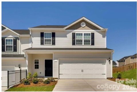 3361 Ellingford Road active home in Paw Creek Village, Charlotte, NC