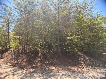 00 Sundance Drive active home in Hidden Lake, Nebo, NC
