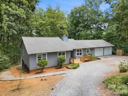 340 Oakwood Lane