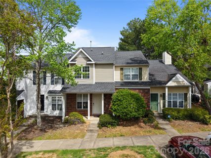 622 Emerald Cove Drive active home in Glenwater At University Place, Charlotte, NC