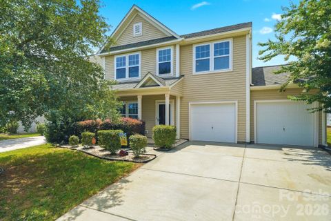 1116 Bannockburn Avenue active home in Newport Lakes, Rock Hill, SC