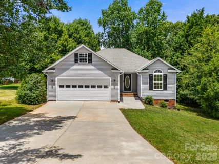 710 Painted Lady Court pending home in Boatshore, Rock Hill, SC
