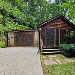 33 Tennis Court Road