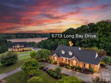 Homes in Doe Run, Granite Falls