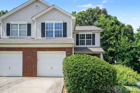 8451 Carolina Lily Lane