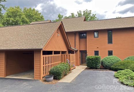 Homes in Racquet Club Village, Asheville