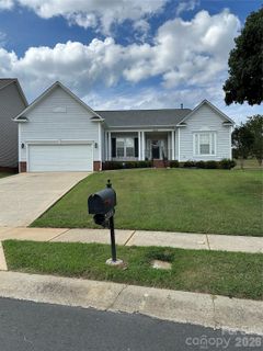 4022 Meadowview Hills Drive pending home in Stoney Creek, Charlotte, NC