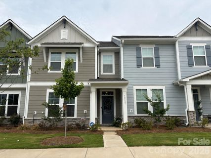 10121 Mamillion Drive active home in North Creek Village, Huntersville, NC